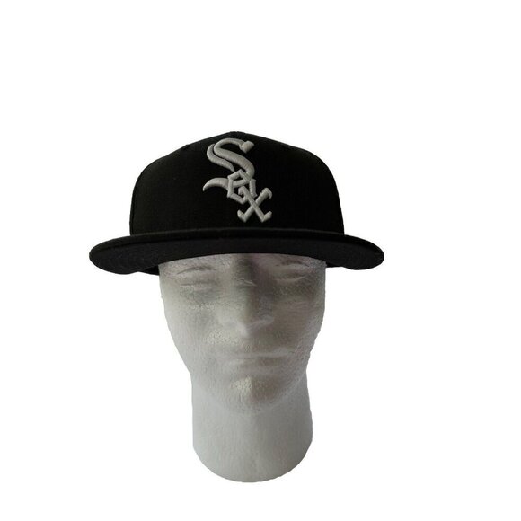 New Era Other - Chicago White Sox Hat Cap New Era Size 7 1/2 Fitted Black 59Fifty On Field